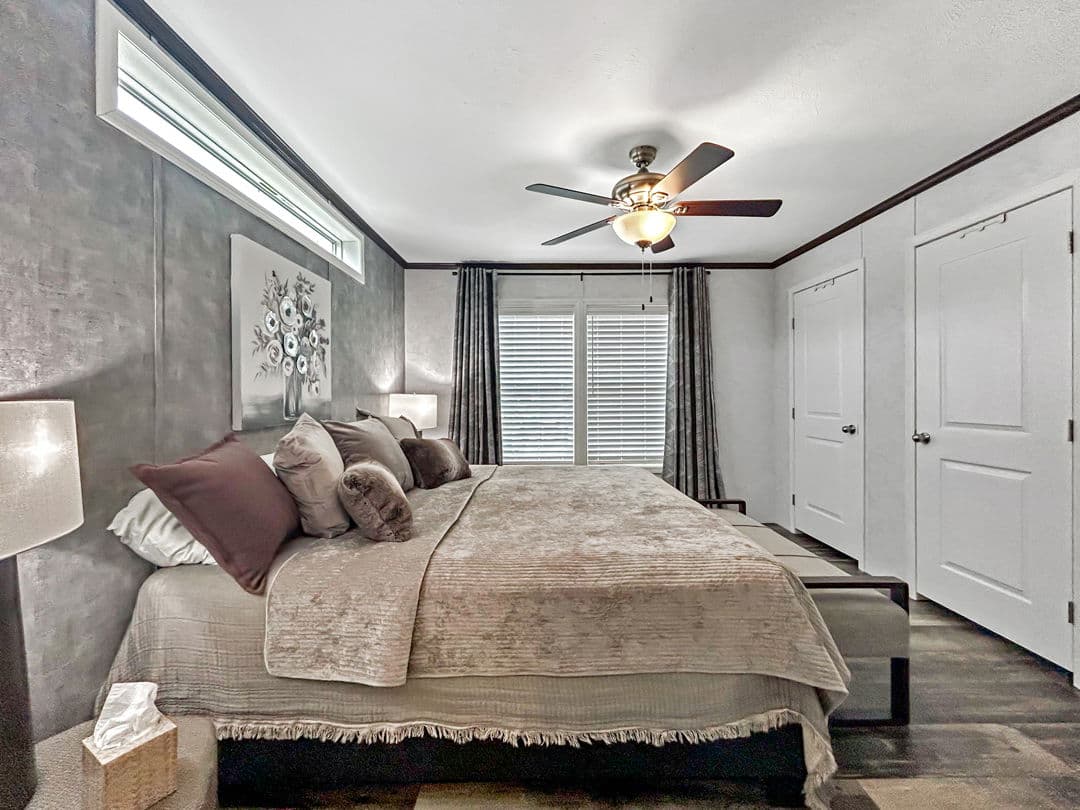Rolling ridge 32a bedroom home features