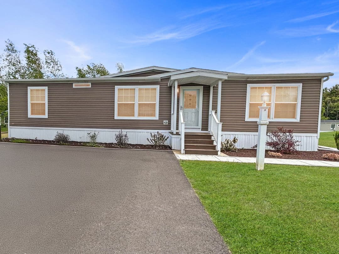 Rolling ridge 32a exterior home features