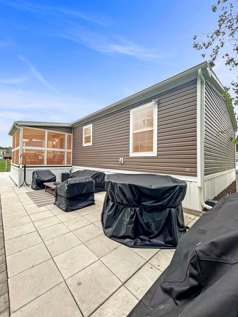 Rolling ridge 32a exterior home features
