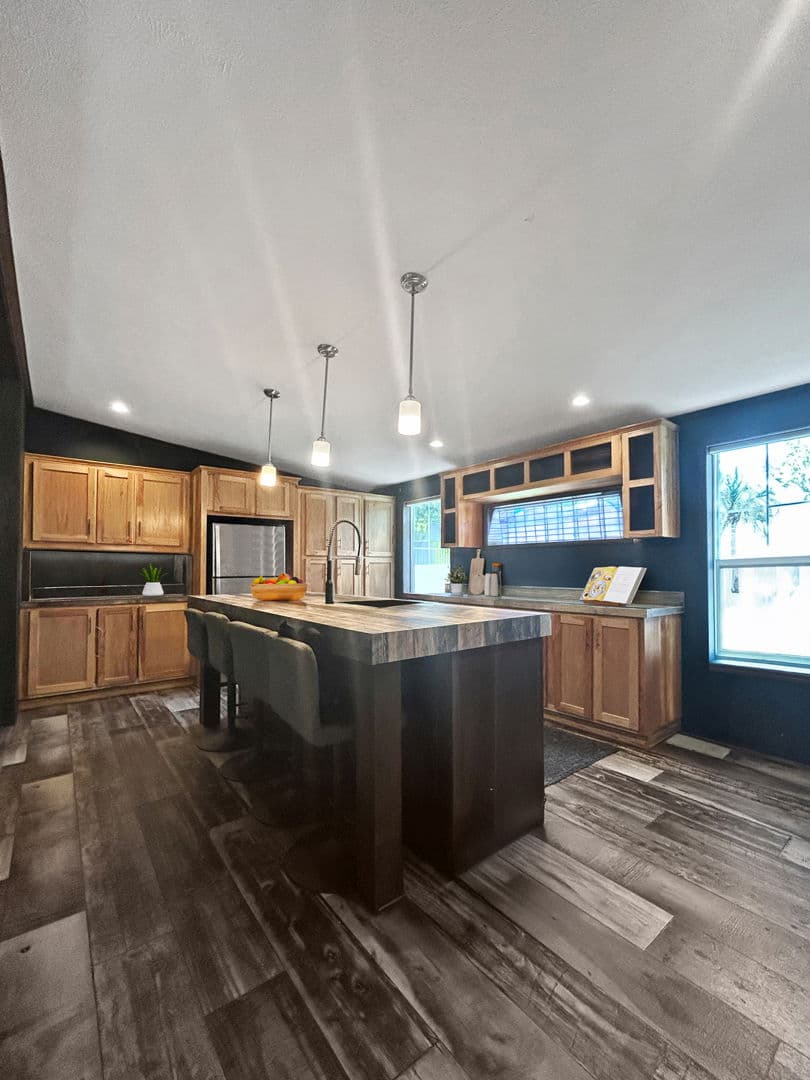 Saratoga village 294 kitchen home features