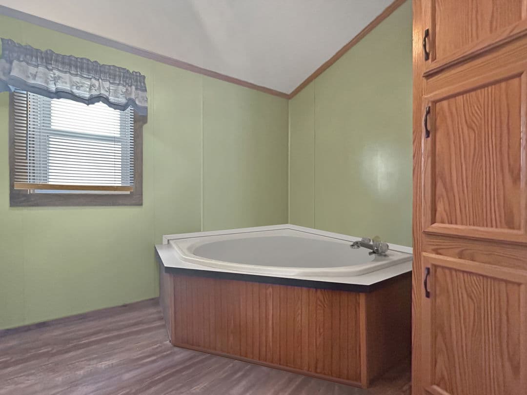 Northern pines 73 bathroom home features