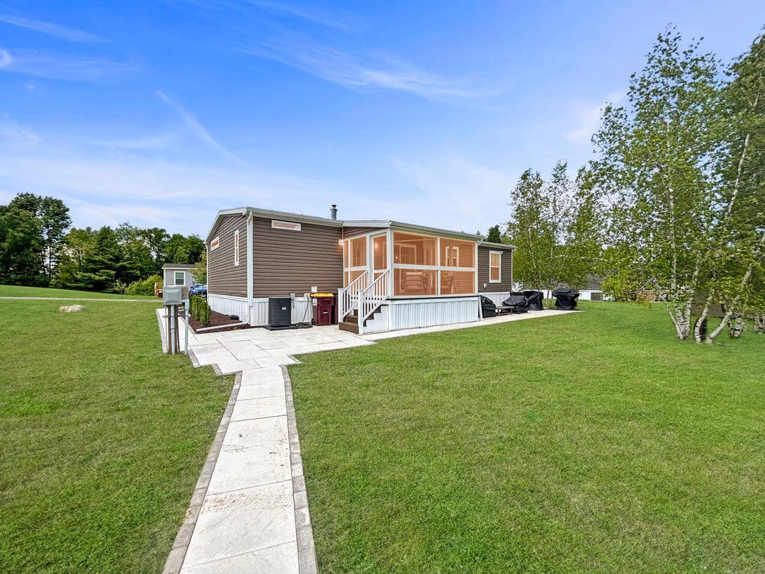 Rolling ridge 32a exterior home features