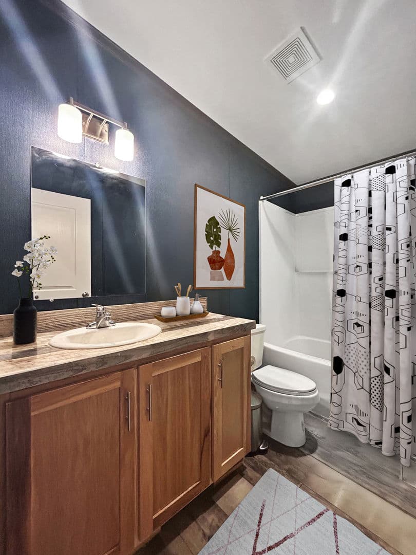 Saratoga village 294 bathroom home features