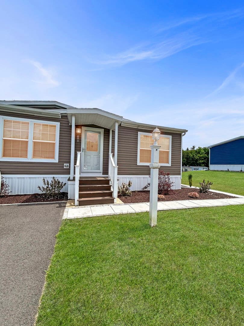 Rolling ridge 32a exterior home features